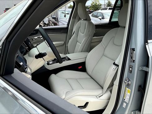 New 2026 Volvo XC90 B6 Ultra w/ Protection Package image 22