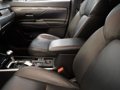 Used 2020 Mitsubishi Outlander GT image 8