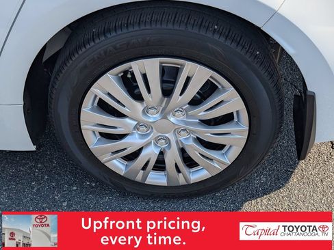 Used 2025 Toyota Corolla LE FWD image 9