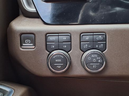 Used 2024 Chevrolet Silverado 1500 RST w/ Convenience Package II AWD/4WD image 21