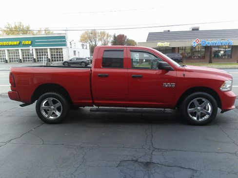 Used 2018 RAM 1500 Express w/ Express Value Package image 6
