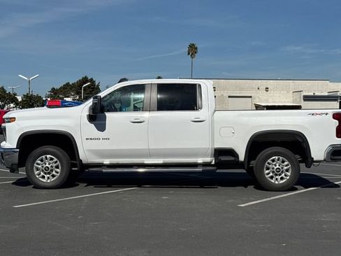 Used 2025 Chevrolet Silverado 2500 LT w/ Convenience Package image 7