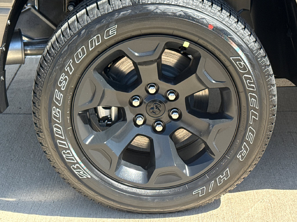 New 2027 RAM 1500 Express AWD/4WD image 10