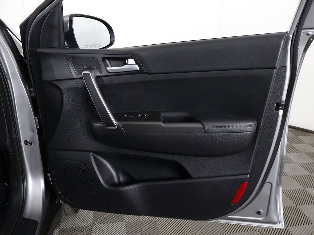Used 2020 Kia Sportage LX AWD/4WD image 20