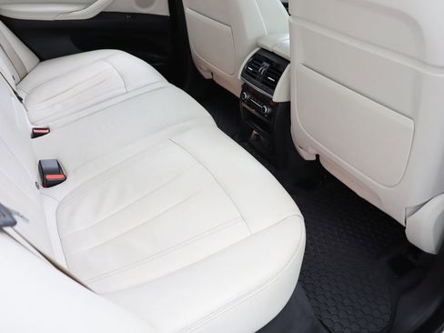 Used 2018 BMW X5 xDrive35i w/ M Sport Package image 36