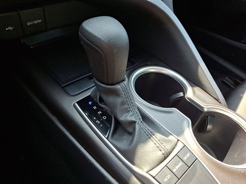 Used 2024 Toyota Camry LE FWD image 14