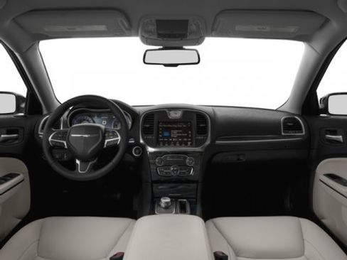 Used 2016 Chrysler 300 Limited w/ Driver Convenience Group image 10