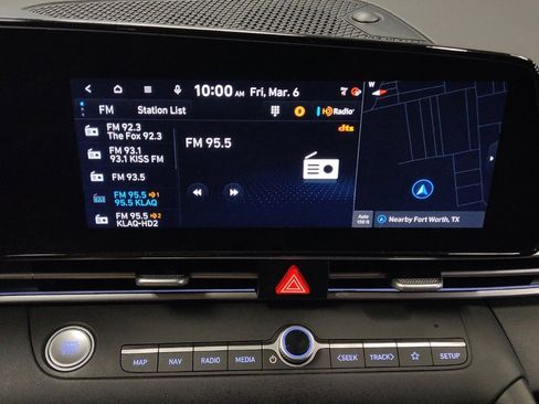 Used 2025 Hyundai Elantra Limited image 25