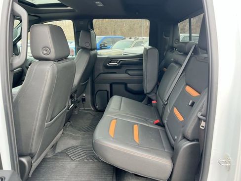 Used 2024 GMC Sierra 1500 AT4 w/ Technology Package image 26