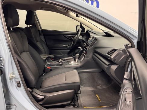 Used 2021 Subaru Crosstrek 2.0i image 9