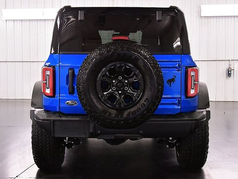 Used 2025 Ford Bronco Badlands image 7