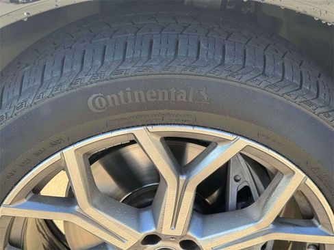 Used 2023 BMW X7 xDrive40i image 6