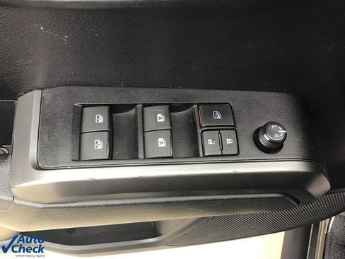 Used 2021 Toyota Tacoma TRD Sport w/ Technology Package image 23