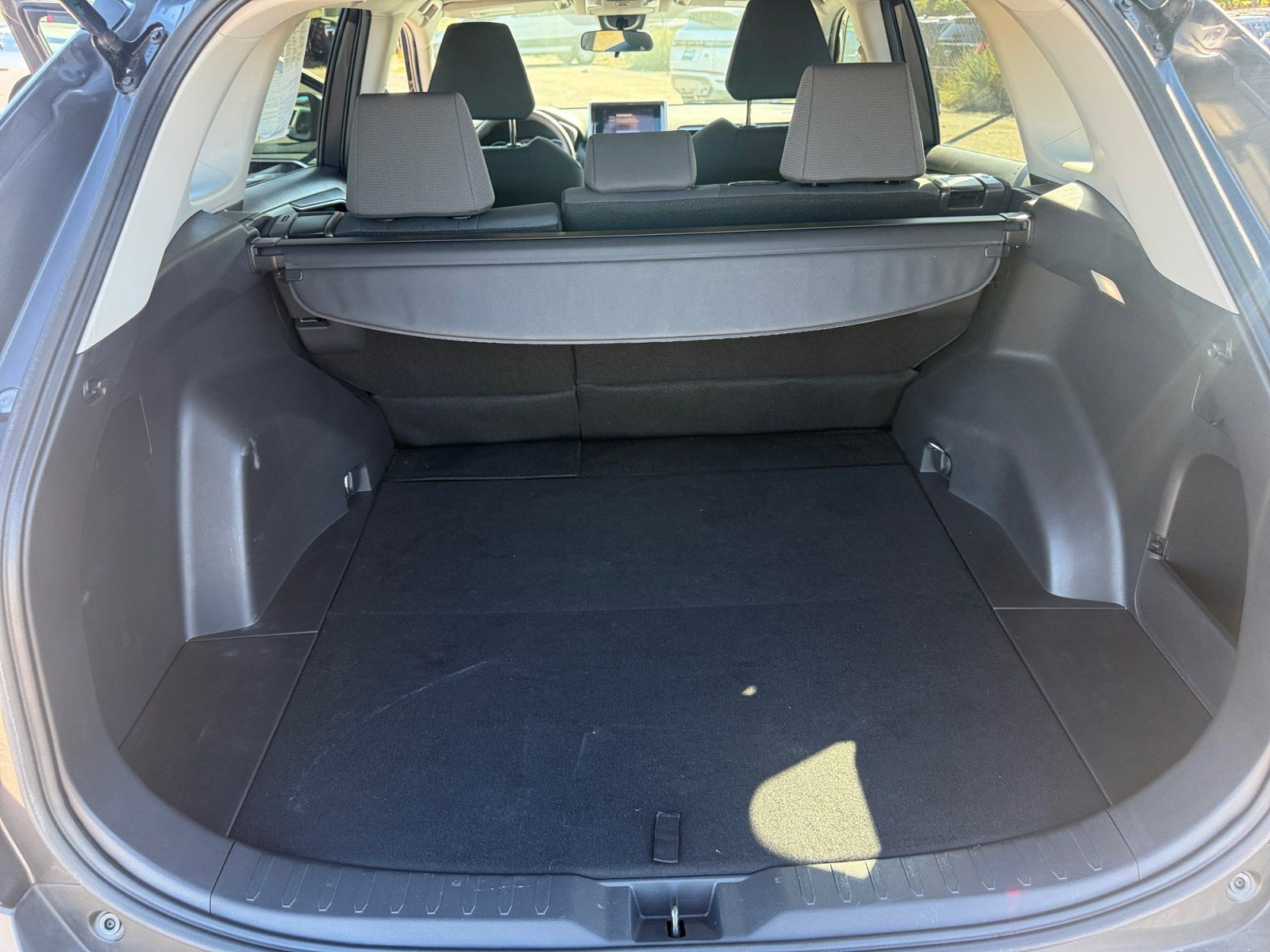 Used 2024 Toyota RAV4 XLE AWD/4WD image 32