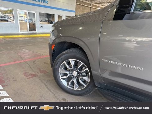 Used 2021 Chevrolet Suburban LT w/ Rear Media and Nav Package image 4