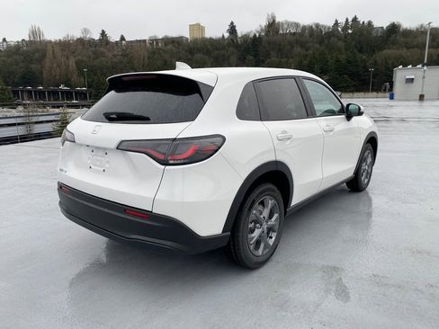 New 2026 Honda HR-V LX image 11