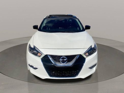Used 2017 Nissan Maxima Platinum image 9