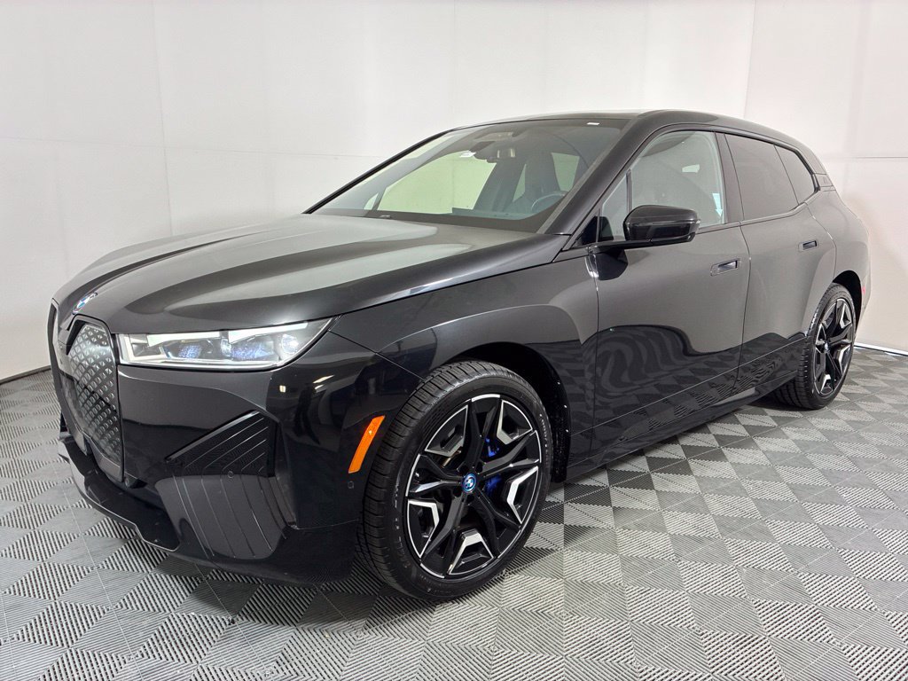 Certified 2024 BMW iX xDrive50 w/ Premium Package AWD/4WD image 2