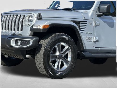 Used 2022 Jeep Wrangler Unlimited Sahara w/ Cold Weather Group image 24