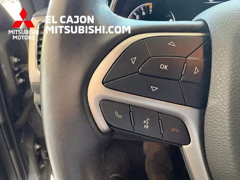 Used 2022 Jeep Grand Cherokee Laredo X RWD image 16