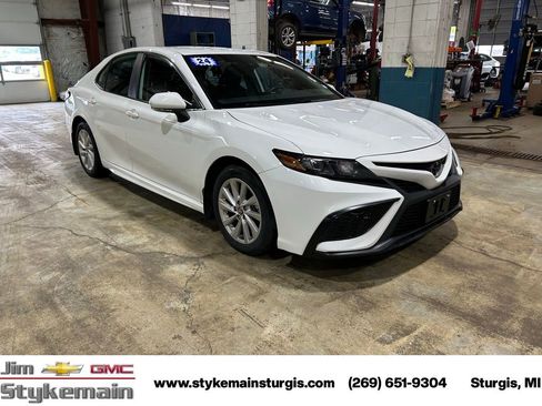 Used 2024 Toyota Camry SE FWD image 10