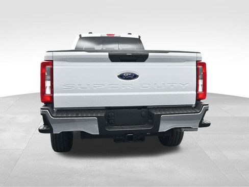 New 2026 Ford F350 XLT image 7