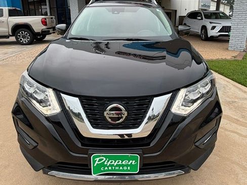 Used 2020 Nissan Rogue SL w/ Premium Package FWD image 3