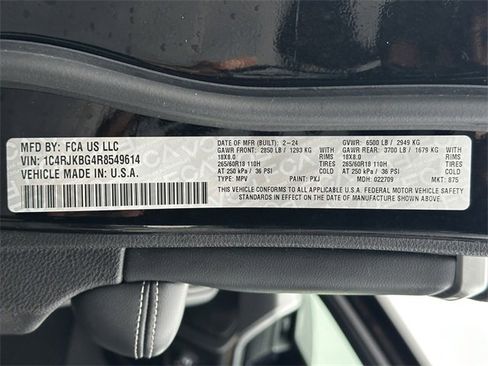 Used 2024 Jeep Grand Cherokee L Limited w/ Luxury Tech Group II image 44