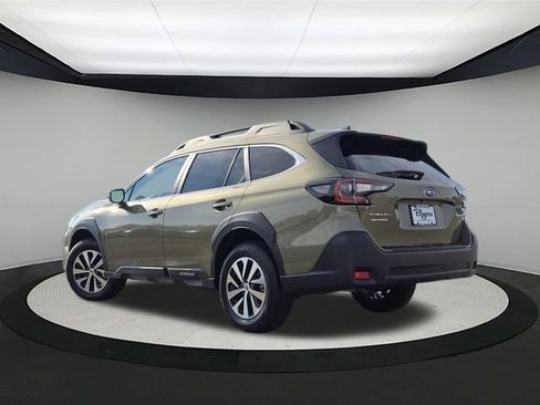 New 2025 Subaru Outback Premium image 5