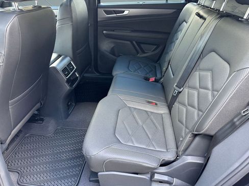 New 2026 Volkswagen Atlas Cross Sport SE image 11