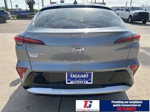 Used 2025 Buick Envista Sport Touring image 4