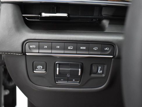Used 2023 Cadillac Escalade Sport Platinum w/ LPO, ONYX Package AWD/4WD image 22