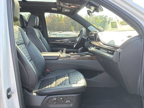 Used 2022 Cadillac Escalade Sport Platinum AWD/4WD image 19