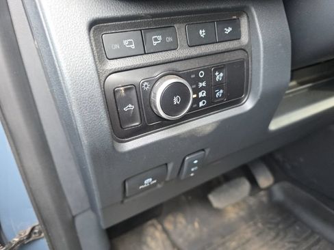 Used 2023 Ford F350 Lariat w/ Lariat Ultimate Package AWD/4WD image 12