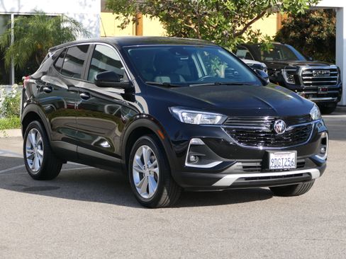 Used 2023 Buick Encore GX Preferred w/ Cold Weather Comfort Package FWD image 7