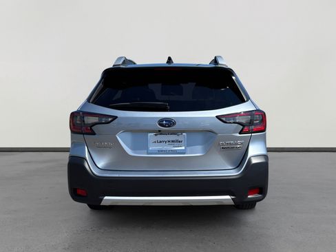 Used 2024 Subaru Outback Touring XT image 4
