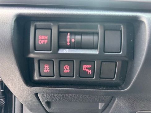 Used 2021 Subaru Crosstrek 2.5i Limited image 11