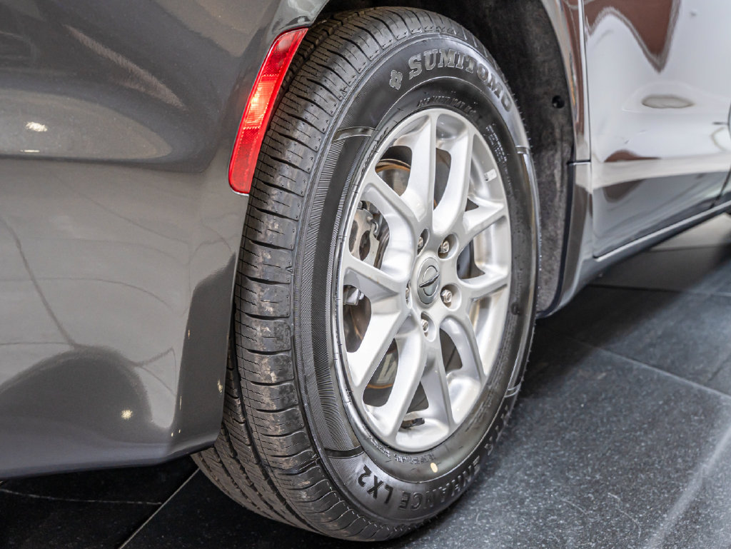 Used 2022 Chrysler Pacifica Touring-L FWD image 46