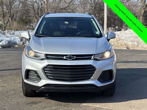 Used 2022 Chevrolet Trax LT w/ Sport Edition image 30