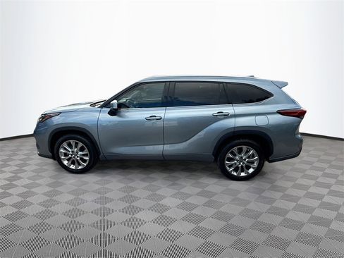 Used 2021 Toyota Highlander Limited image 9