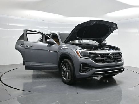 Used 2024 Volkswagen Atlas Cross Sport SEL R-Line AWD/4WD image 54