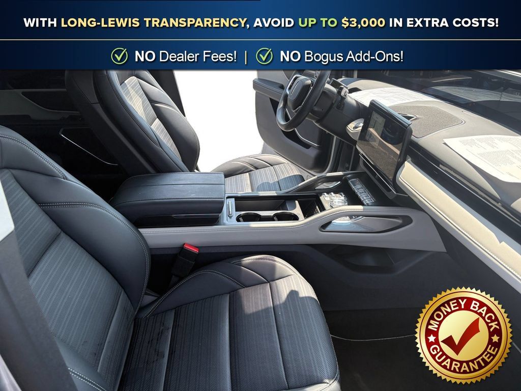 Used 2025 Lincoln Nautilus Reserve AWD/4WD image 22
