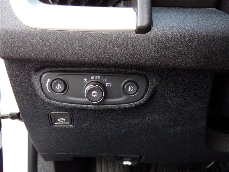 Used 2024 GMC Terrain SLT AWD/4WD image 35
