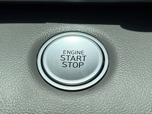 Certified 2025 Hyundai Elantra Sport FWD image 21