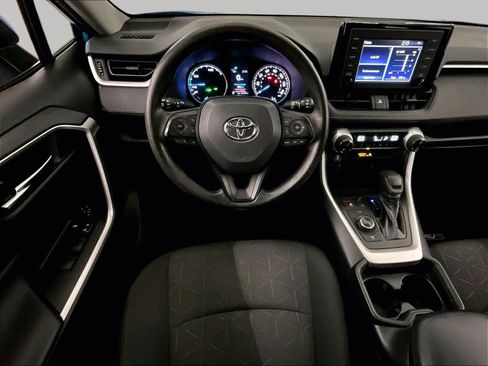 Used 2019 Toyota RAV4 XLE image 5
