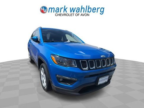 Used 2019 Jeep Compass Latitude w/ Popular Equipment Group AWD/4WD image 2