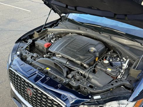 Used 2022 Jaguar F-PACE S image 36