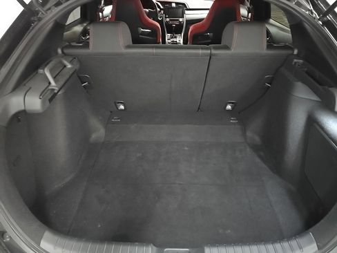 Used 2019 Honda Civic Type R image 11
