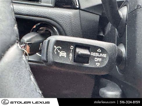 Used 2023 Porsche Macan S image 30