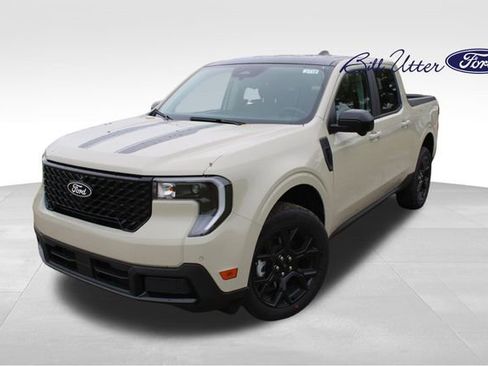New 2025 Ford Maverick Lariat w/ Black Appearance Package image 1